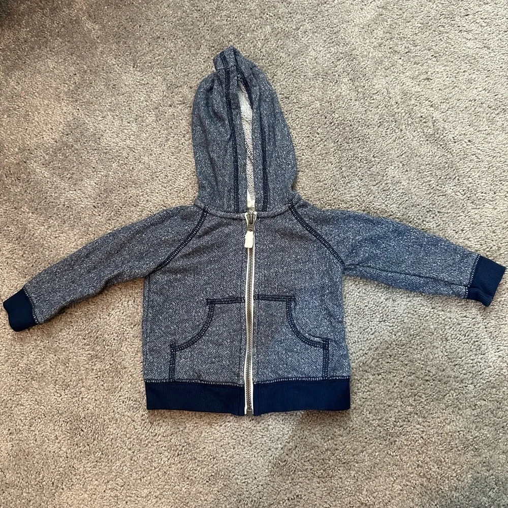 ☘️☘️☘️Carters boy sweatsuit 12m☘️☘️☘️ - Picture 2 of 6